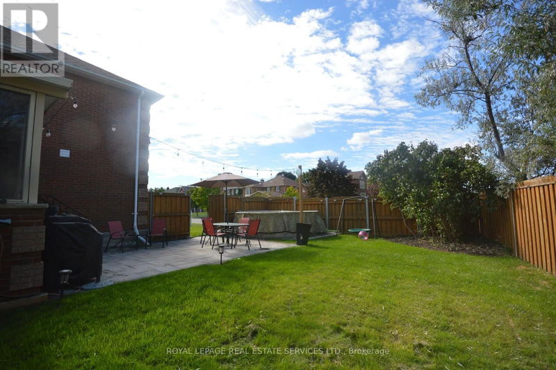 1 Lone Oak Avenue  Brampton (Westgate), L6S5V5 | Image 37