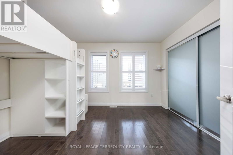 22 Caroline Carpenter Grove  Toronto (Downsview-Roding-CFB), M3K0B1 | Image 15