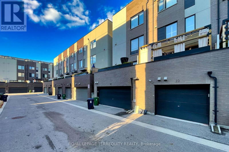 22 Caroline Carpenter Grove  Toronto (Downsview-Roding-CFB), M3K0B1 | Image 32