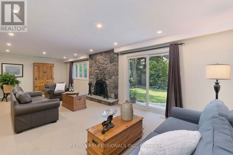 24 Winsdale Road  Toronto (Markland Wood), M9C2W9 | Image 19