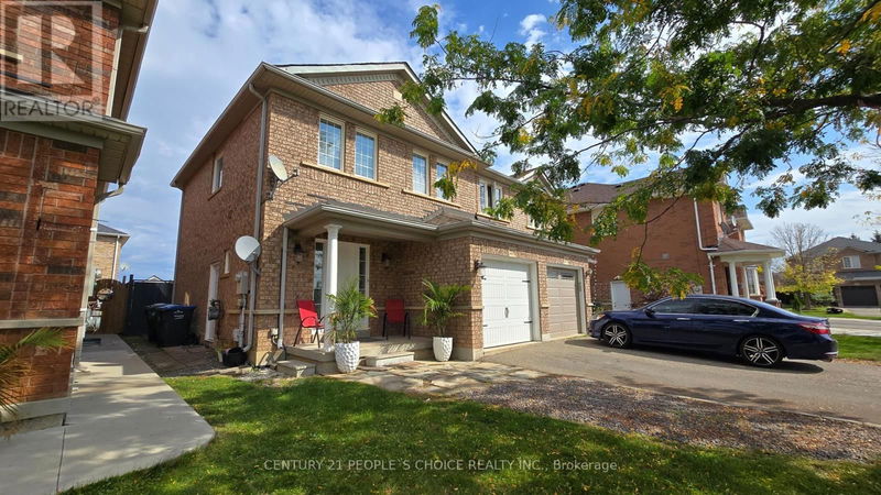 29 Dunure Crescent  Brampton (Fletcher's Meadow), L7A2Y6 | Image 2