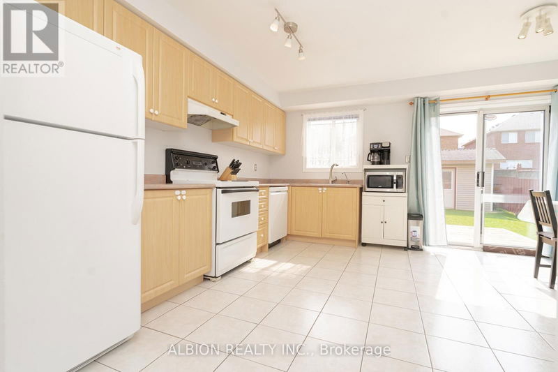 33 Wakely Boulevard  Caledon (Bolton West), L7E2H4 | Image 12