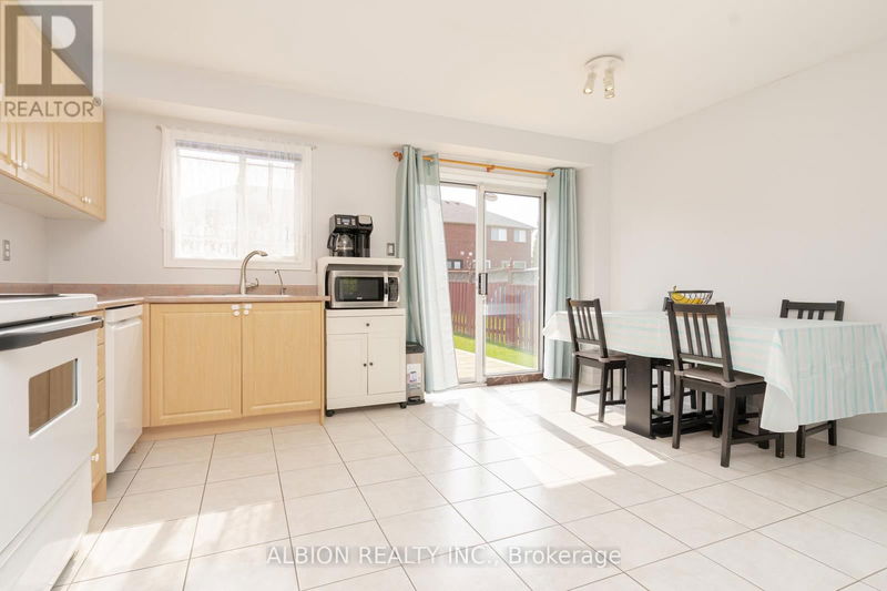 33 Wakely Boulevard  Caledon (Bolton West), L7E2H4 | Image 14