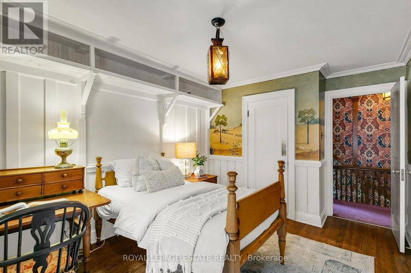 12 King Georges Road  Toronto (Kingsway South), M8X1K7 | Image 24