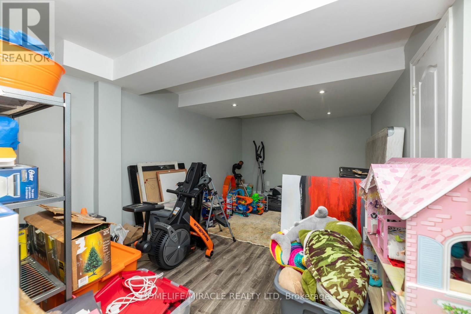 471 MOCKRIDGE TERRACE Image 32