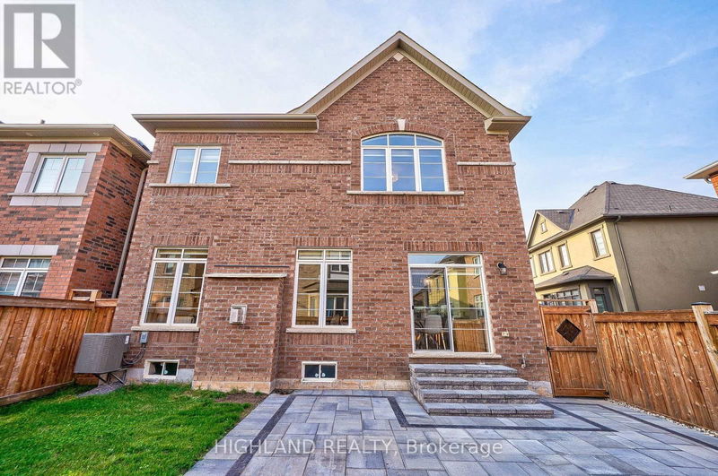 213 Camellia Crescent  Oakville, L6H1L1 | Image 9