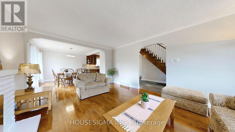 1 Belfry Avenue  Toronto (Stonegate-Queensway), M8Z2L1 | Image 8