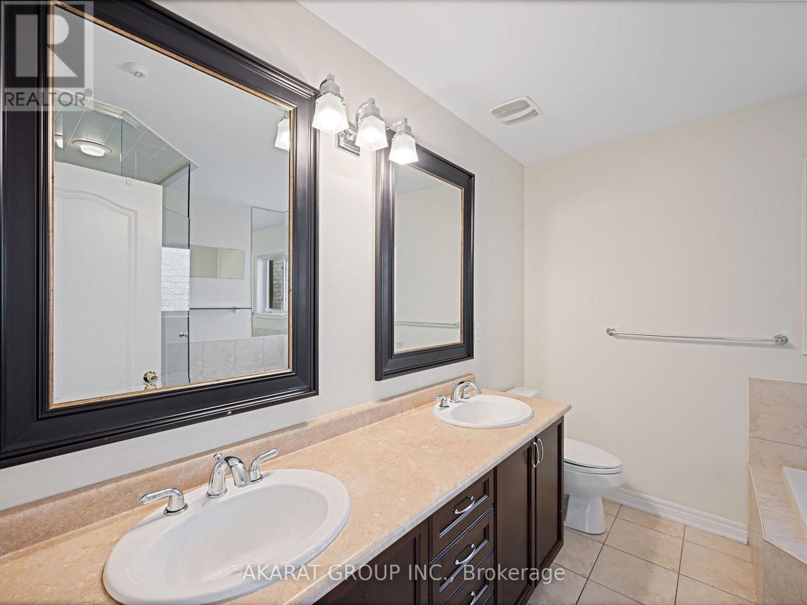 3104 CARDROSS COURT Image 26