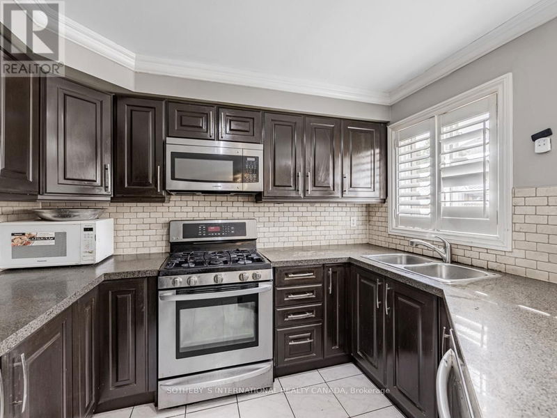 5930 Bassinger Place  Mississauga (Churchill Meadows), L5M6K5 | Image 13