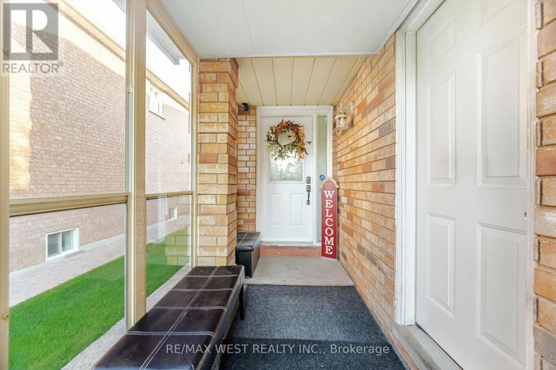 75 Fountainbridge Drive  Caledon (Bolton East), L7E1V6 | Image 4