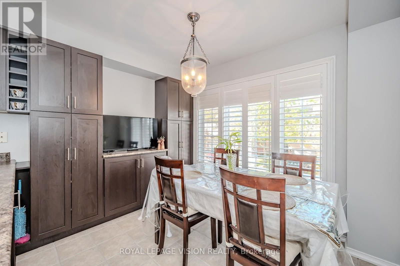  10 - 5030 Heatherleigh Avenue  Mississauga (East Credit), L5V2G7 | Image 9