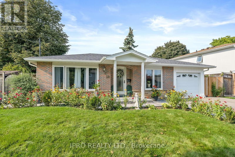 28 Irwin Crescent  Halton Hills (Georgetown), L7G1G1 | Image 3