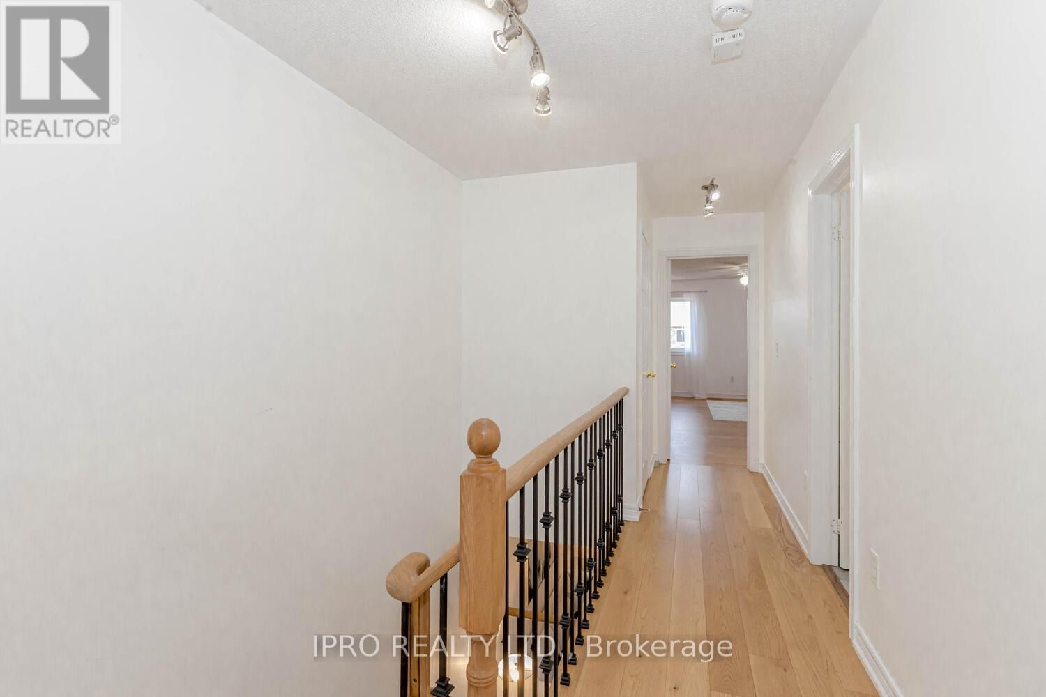 7156 VILLAGE WALK Image 14