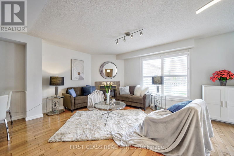 5609 Taw Avenue  Mississauga (East Credit), L5V1W4 | Image 13