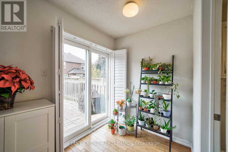 5609 Taw Avenue  Mississauga (East Credit), L5V1W4 | Image 14