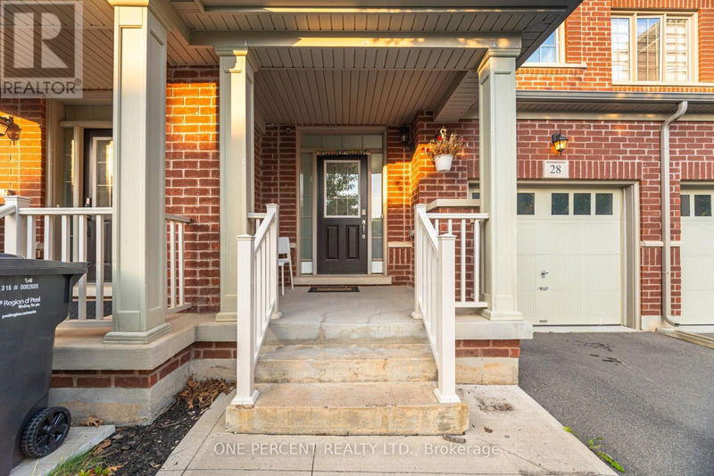 28 Lady Evelyn Crescent  Brampton (Bram West), L6Y6C7 | Image 3