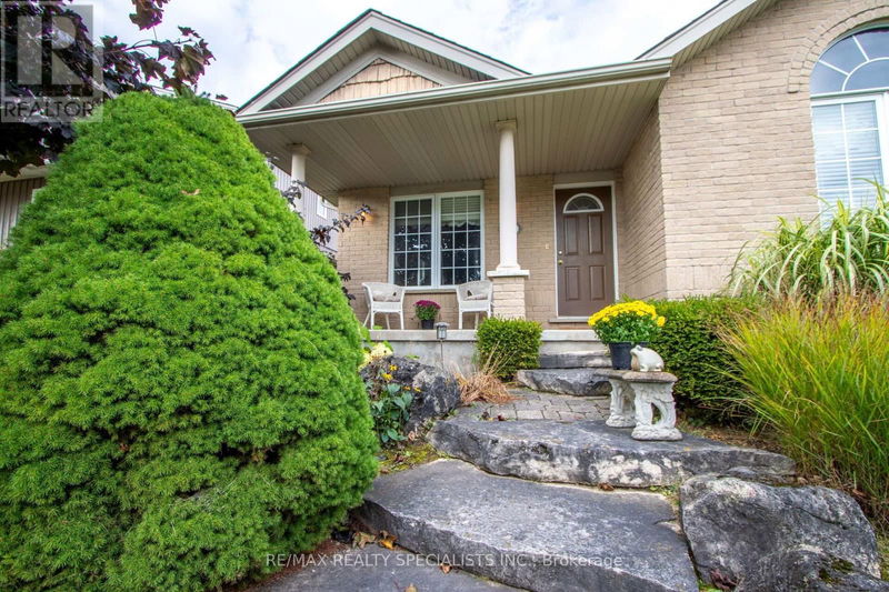 9 Woodvale Court  Orangeville, L9W5B5 | Image 3