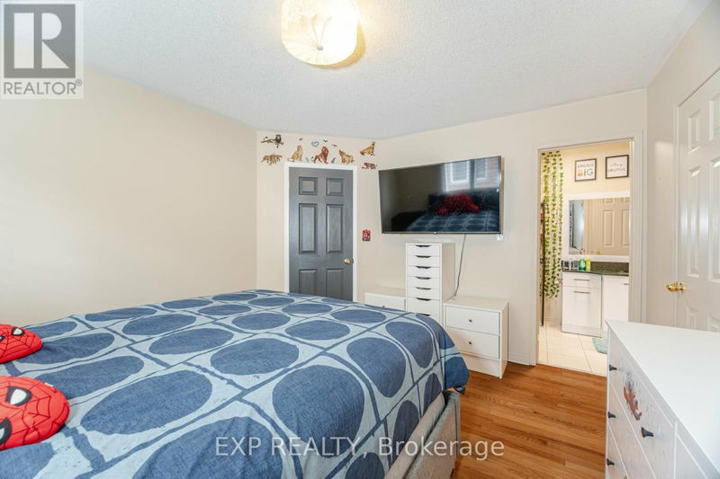 120 Fred Young Drive  Toronto (Downsview-Roding-CFB), M3L0A5 | Image 31