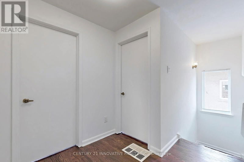 40 Radwinter Drive  Toronto (Thistletown-Beaumonde Heights), M9V1P8 | Image 15