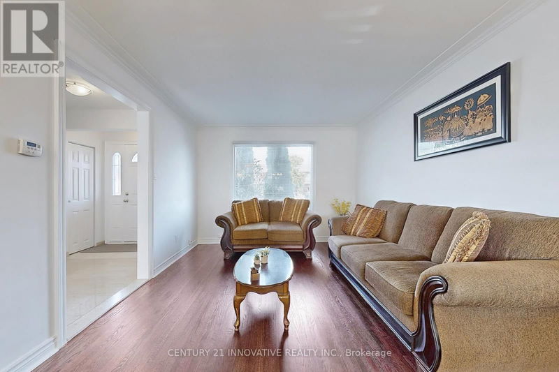 40 Radwinter Drive  Toronto (Thistletown-Beaumonde Heights), M9V1P8 | Image 3