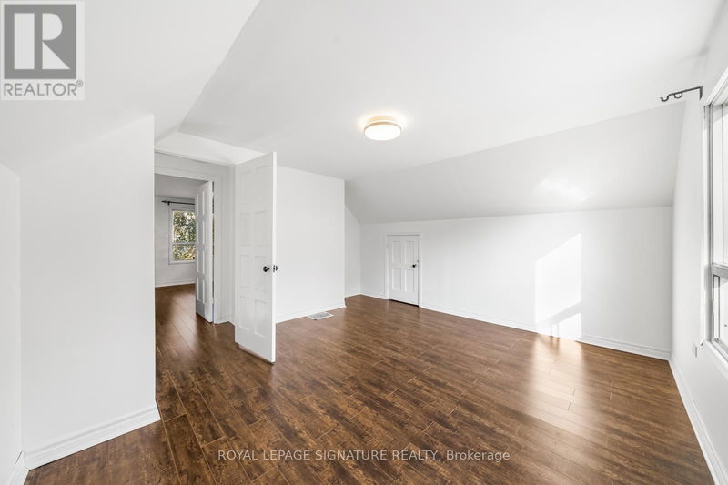  Main - 12 Chiswick Avenue  Toronto (Brookhaven-Amesbury), M6M4T6 | Image 18