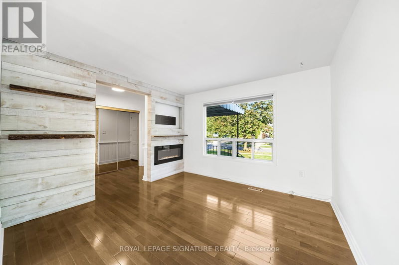  Main - 12 Chiswick Avenue  Toronto (Brookhaven-Amesbury), M6M4T6 | Image 5