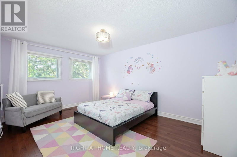 1060 Vanier Drive  Mississauga (Lorne Park), L5H3X1 | Image 17