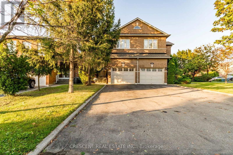 512 Cottagers Green Drive  Mississauga (Cooksville), L5B4J3 | Image 1