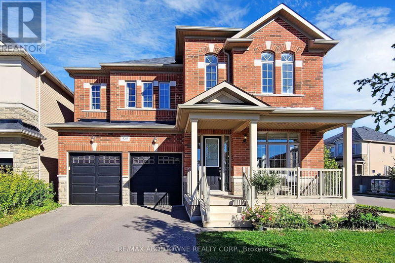 459 Threshing Mill Boulevard  Oakville, L6H0T3 | Image 1