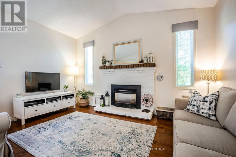 1098 Stephenson Drive  Burlington (Brant), L7S2A8 | Image 17