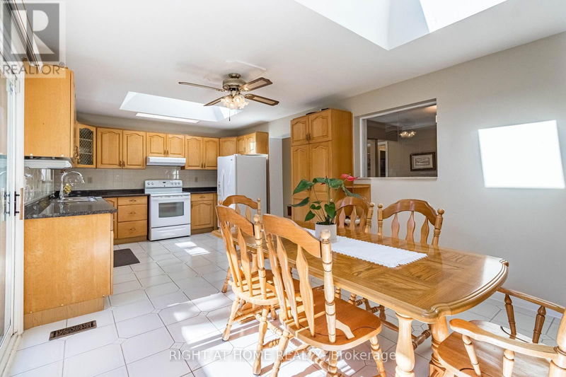 4238 Garnetwood Chase  Mississauga (Rathwood), L4W2G9 | Image 15