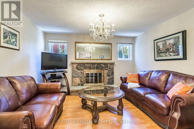 4238 Garnetwood Chase  Mississauga (Rathwood), L4W2G9 | Image 17