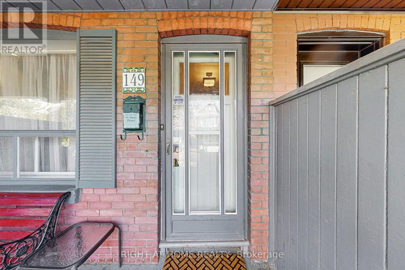 149 Yarmouth Road  Toronto (Dovercourt-Wallace Emerson-Junction), M6G1X3 | Image 4