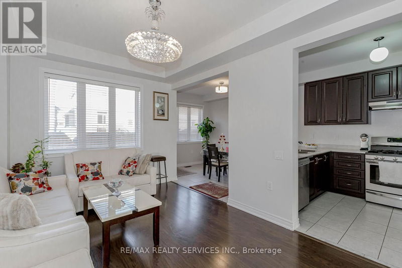 20 Blackberry Valley Crescent  Caledon, L7C3Z7 | Image 11