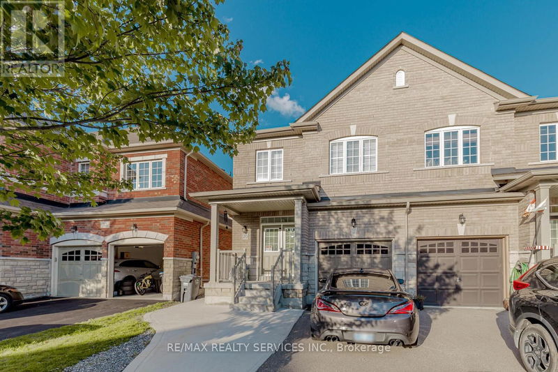 20 Blackberry Valley Crescent  Caledon, L7C3Z7 | Image 3