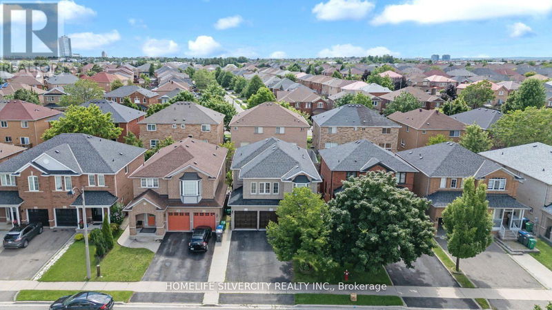 12 Hackmore Gate  Brampton (Fletcher's Meadow), L7A1R6 | Image 2