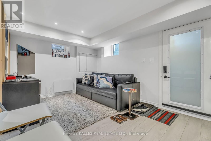 33 Edwin Avenue  Toronto (Dovercourt-Wallace Emerson-Junction), M6P3Z5 | Image 26