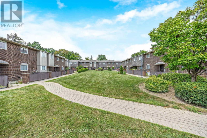  2 - 1294 Guelph Line  Burlington (Mountainside), L7P2S9 | Image 3