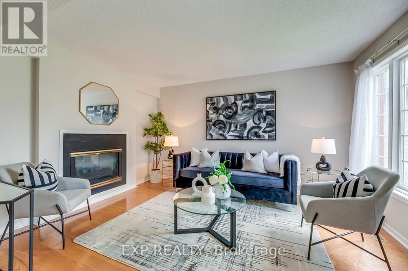 4208 Sagebrush Trail  Mississauga (Creditview), L5C4S1 | Image 2