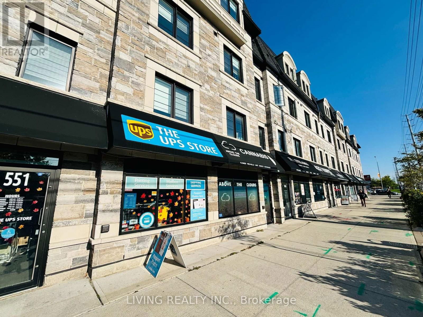 555 LAKESHORE ROAD E Image 2