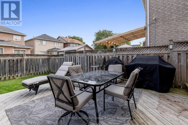 143 Porchlight Road  Brampton (Fletcher's Creek Village), L6X4R7 | Image 32