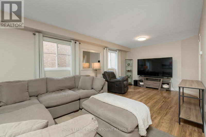 143 Porchlight Road  Brampton (Fletcher's Creek Village), L6X4R7 | Image 6