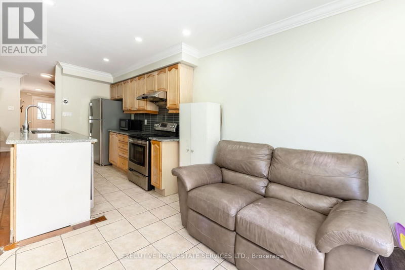 7516 Magistrate Terrace  Mississauga (Meadowvale Village), L5W1L3 | Image 15