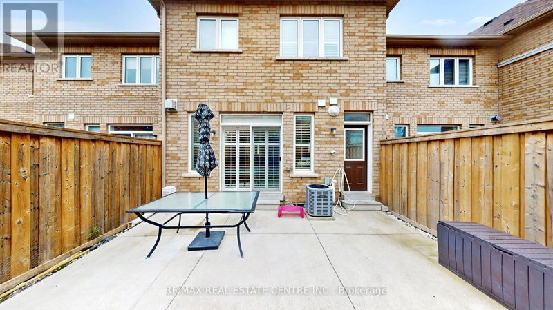 6 Kempsford Crescent  Brampton (Northwest Brampton), L7A4M6 | Image 25