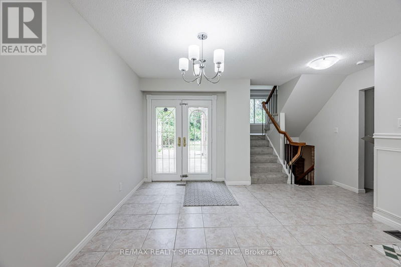 30 Winterfold Drive  Brampton (Madoc), L6V3T2 | Image 10