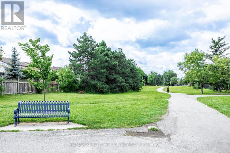 30 Winterfold Drive  Brampton (Madoc), L6V3T2 | Image 37