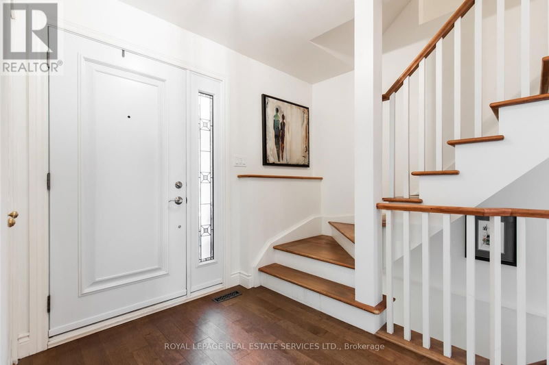 108 Chalmers Street  Oakville (Bronte West), L6L5P4 | Image 5