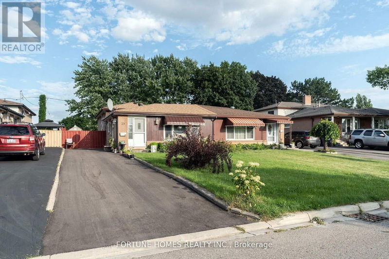 29 Doncaster Drive  Brampton (Southgate), L6T1S8 | Image 3