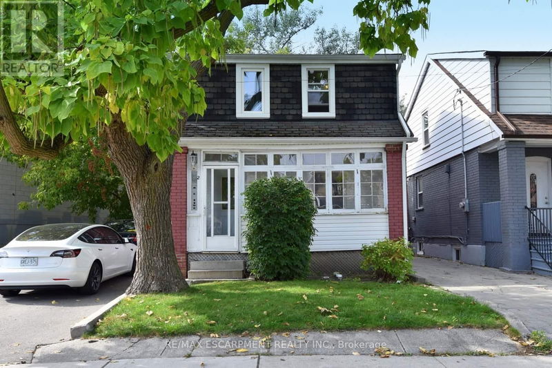 2 Watt Avenue East Toronto (Keelesdale-Eglinton West), M6M3R1 | Image 1