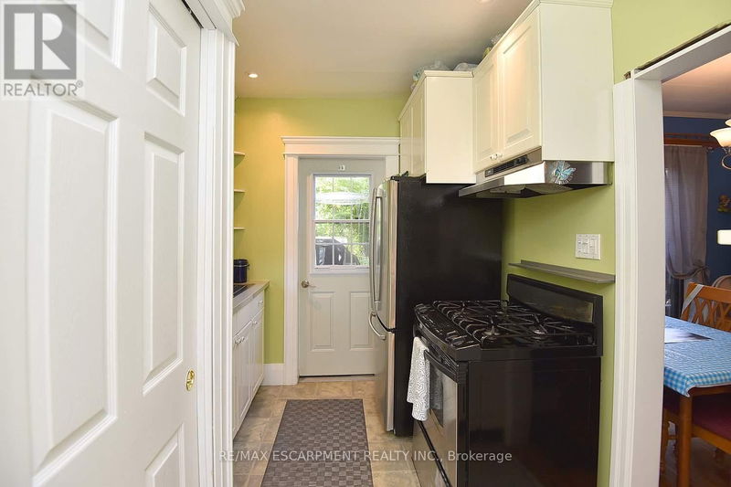 2 Watt Avenue East Toronto (Keelesdale-Eglinton West), M6M3R1 | Image 15